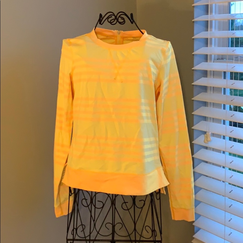 LuLu Lemon running shirt
